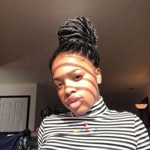 Meet your Posher, Kayla